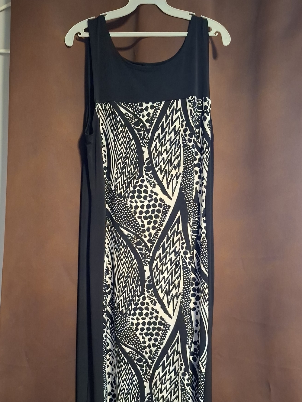 Milano Black and White Maxi Dress with Graphic Leaf Panel